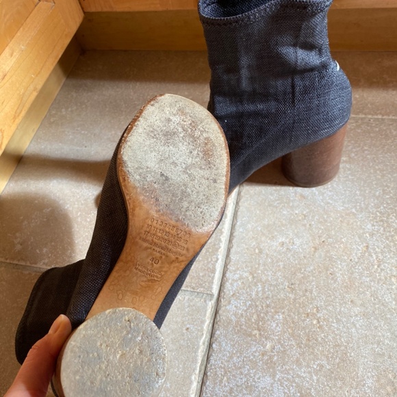 Maison Martin Margiela Stretch Ankle Boots - Picture 4 of 5